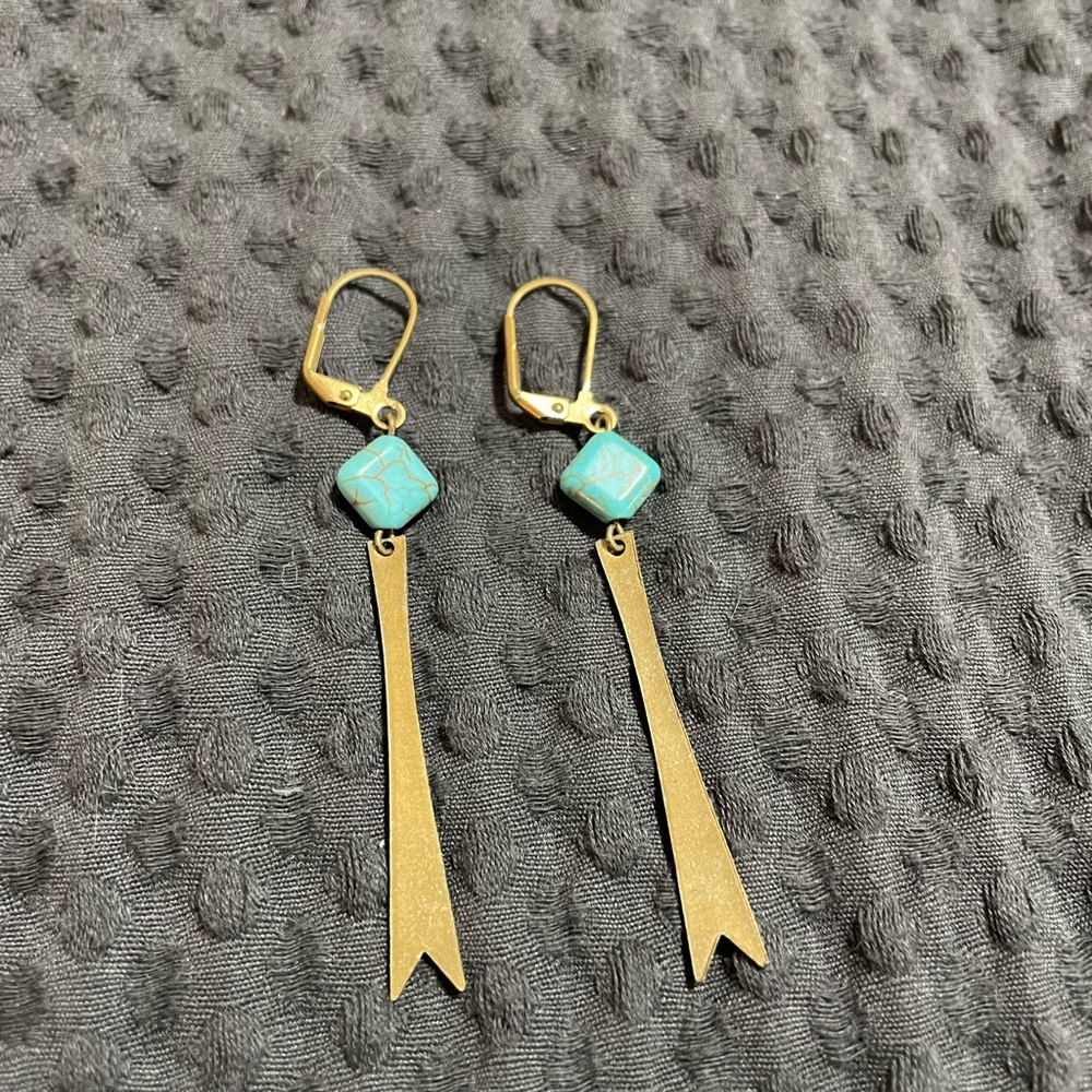 Gold & turquoise hanging earrings